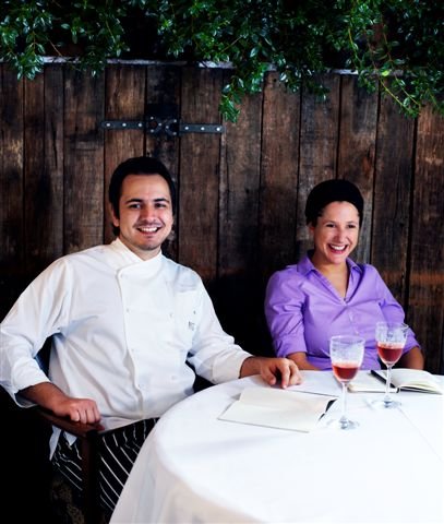 Casal na cozinha - Revista Menu