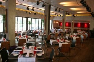 O salão do restaurante eñe O salão do restaurante eñe, onde ocorreu o blind dinner