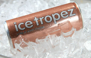 À base de vinho rosé, Ice Tropez é aposta para os dias mais quentes | crédito: divulgação