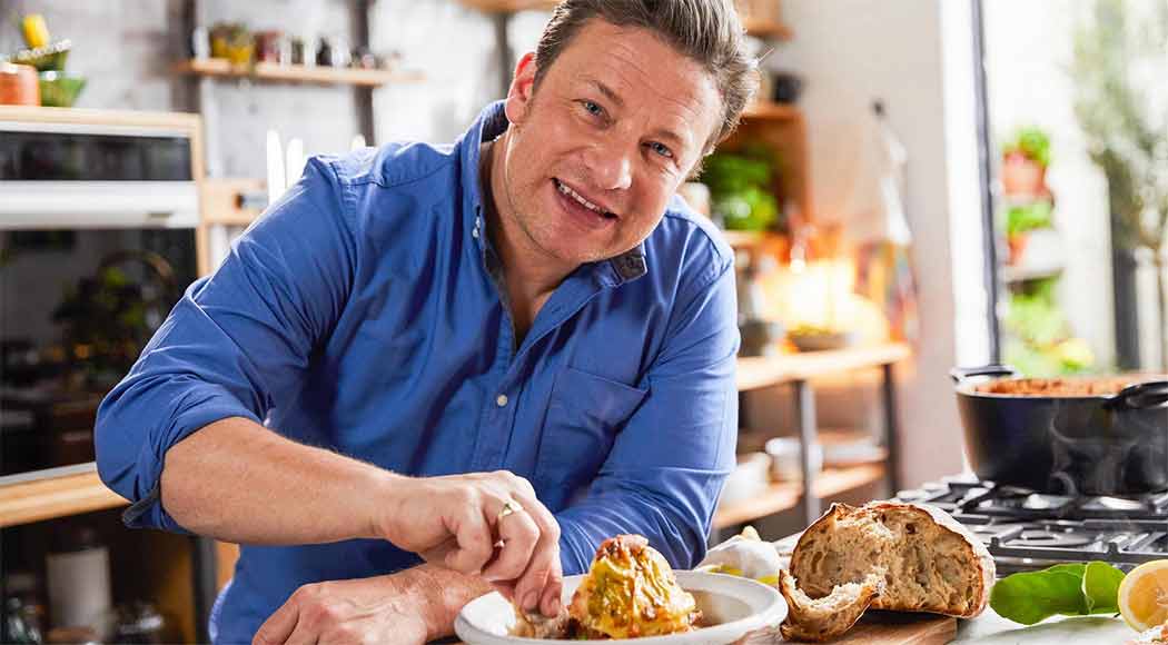 Receita muito fácil de pão caseiro do Jamie Oliver. Foto: Sam Robinson/ Channel 4