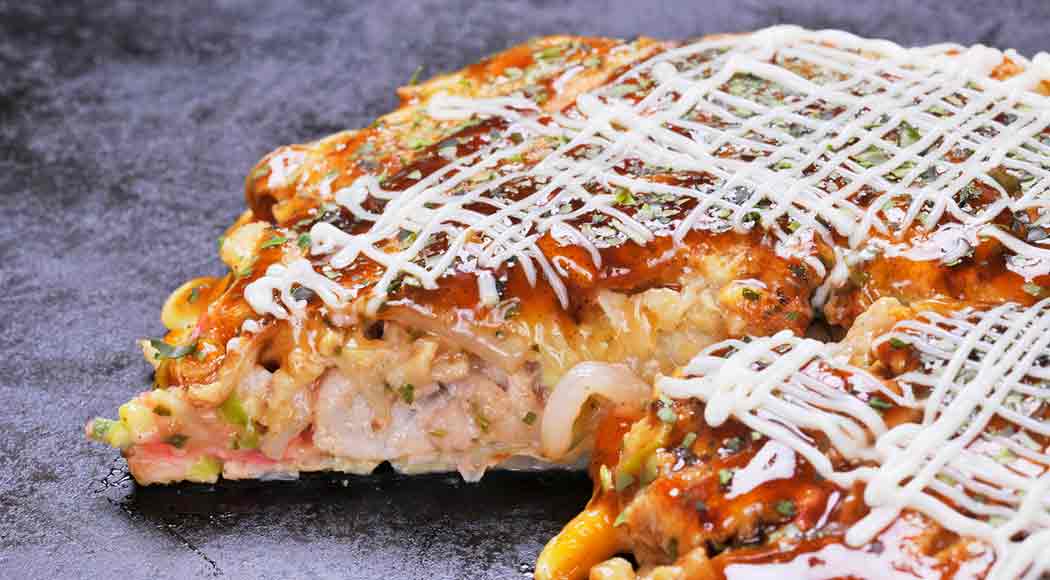 Aprenda a fazer em casa okonomiyaki, a panqueca japonesa. Foto: iStock