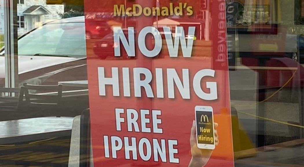 Loja do McDonald's nos EUA oferece iPhone a novos funcionários