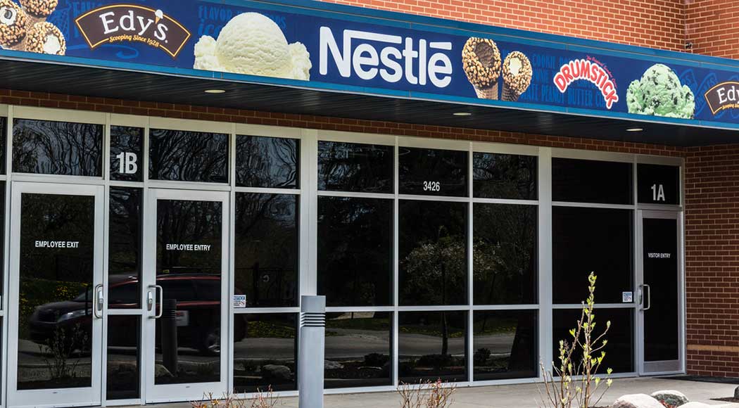 Nestlé reconhece que 63% de seus produtos não são saudáveis