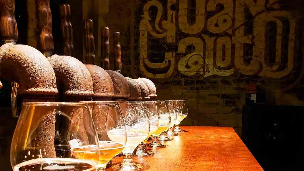 Cervejaria Juan Caloto abre ao público em clima de velho oeste