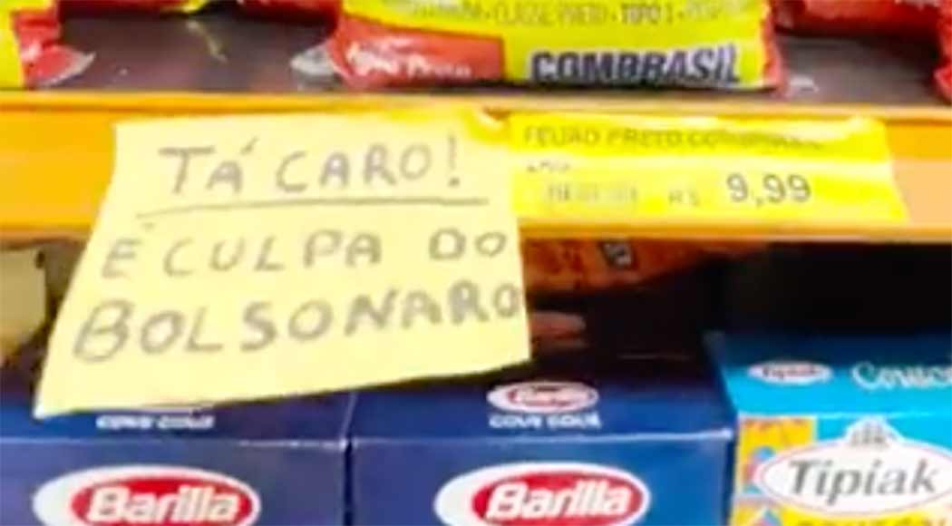 Vídeo: Ação em supermercados culpa Bolsonaro pela inflação dos alimentos (Foto: Reprodução)