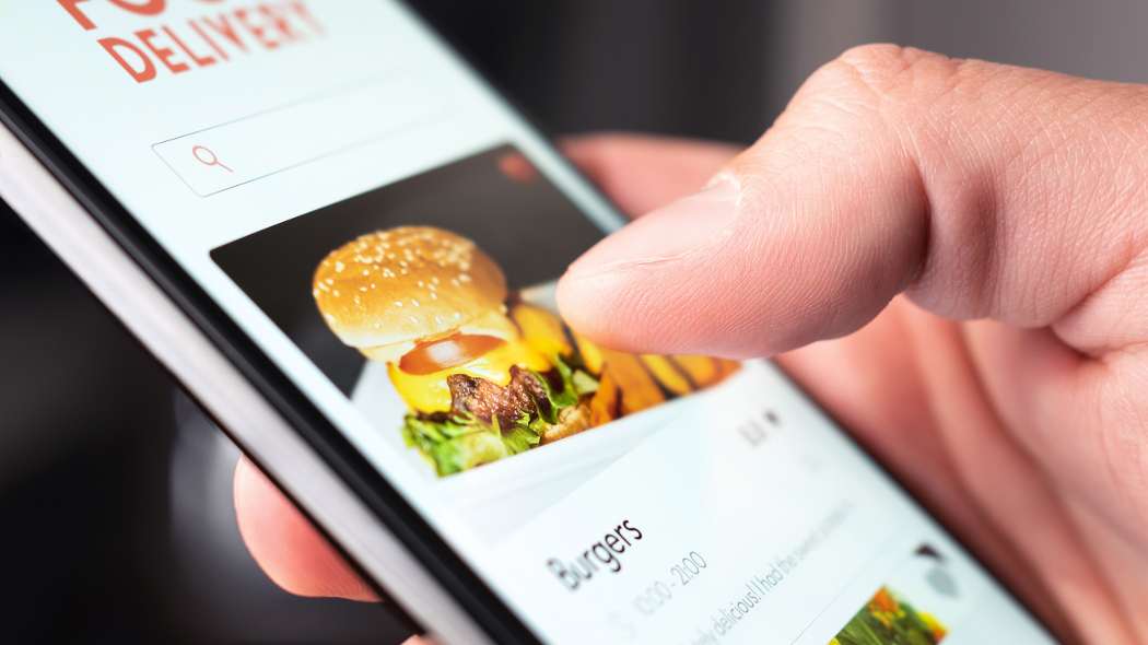 ‘Ranço’ do Rappi e do iFood faz restaurantes criarem apps próprios com promoções