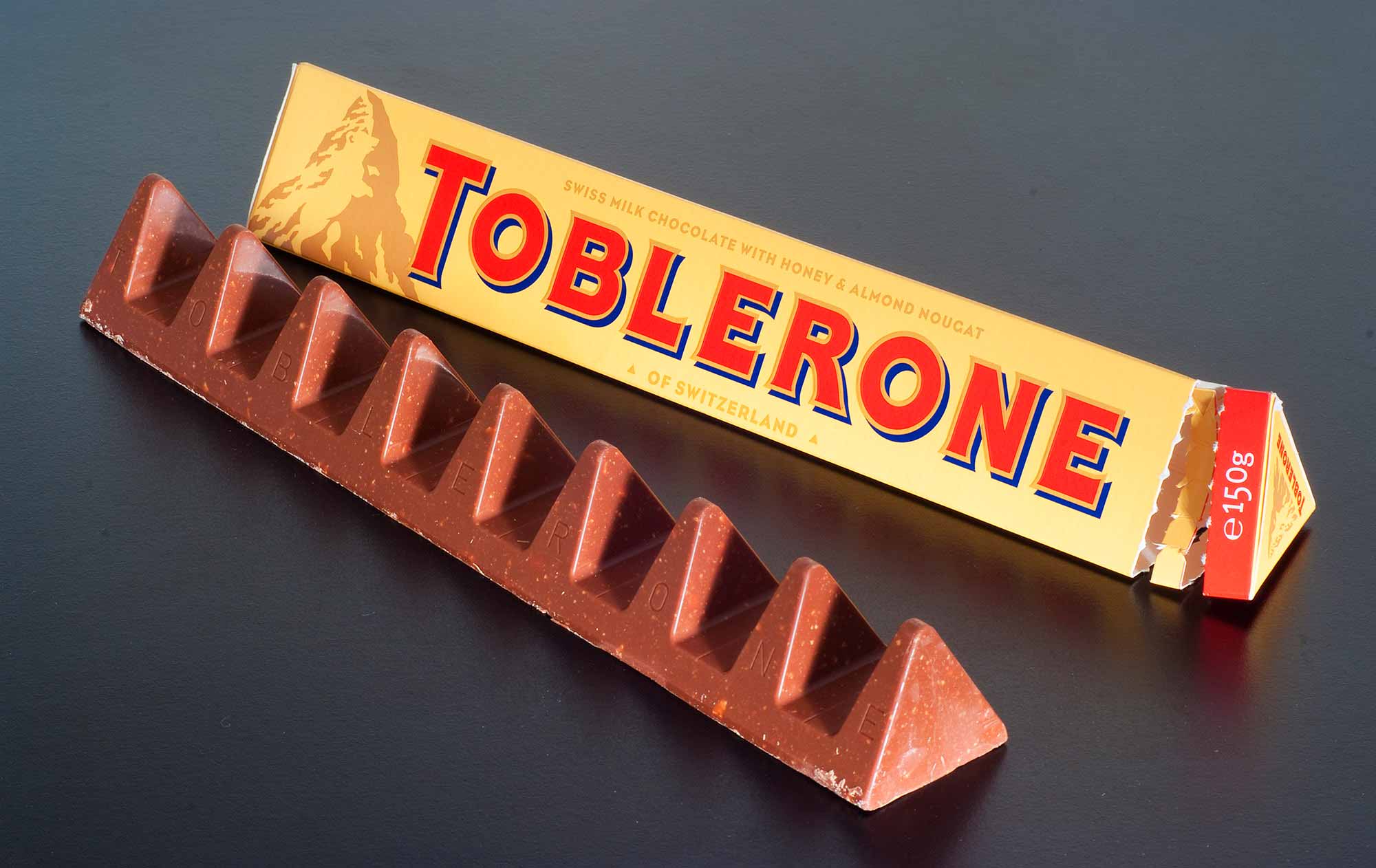 Símbolo secreto descoberto no chocolate Toblerone por menina de 10 anos