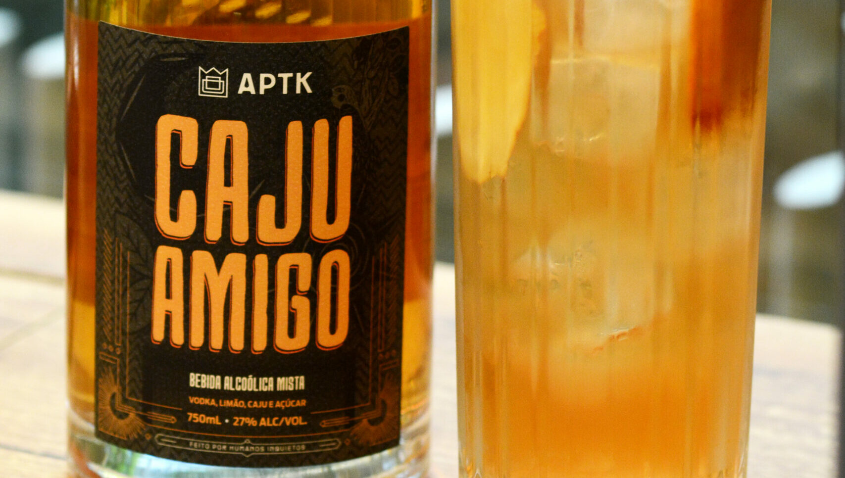 APTK lança Caju Amigo engarrafado em homenagem à era de ouro dos coquetéis/Créditos: Divulgação