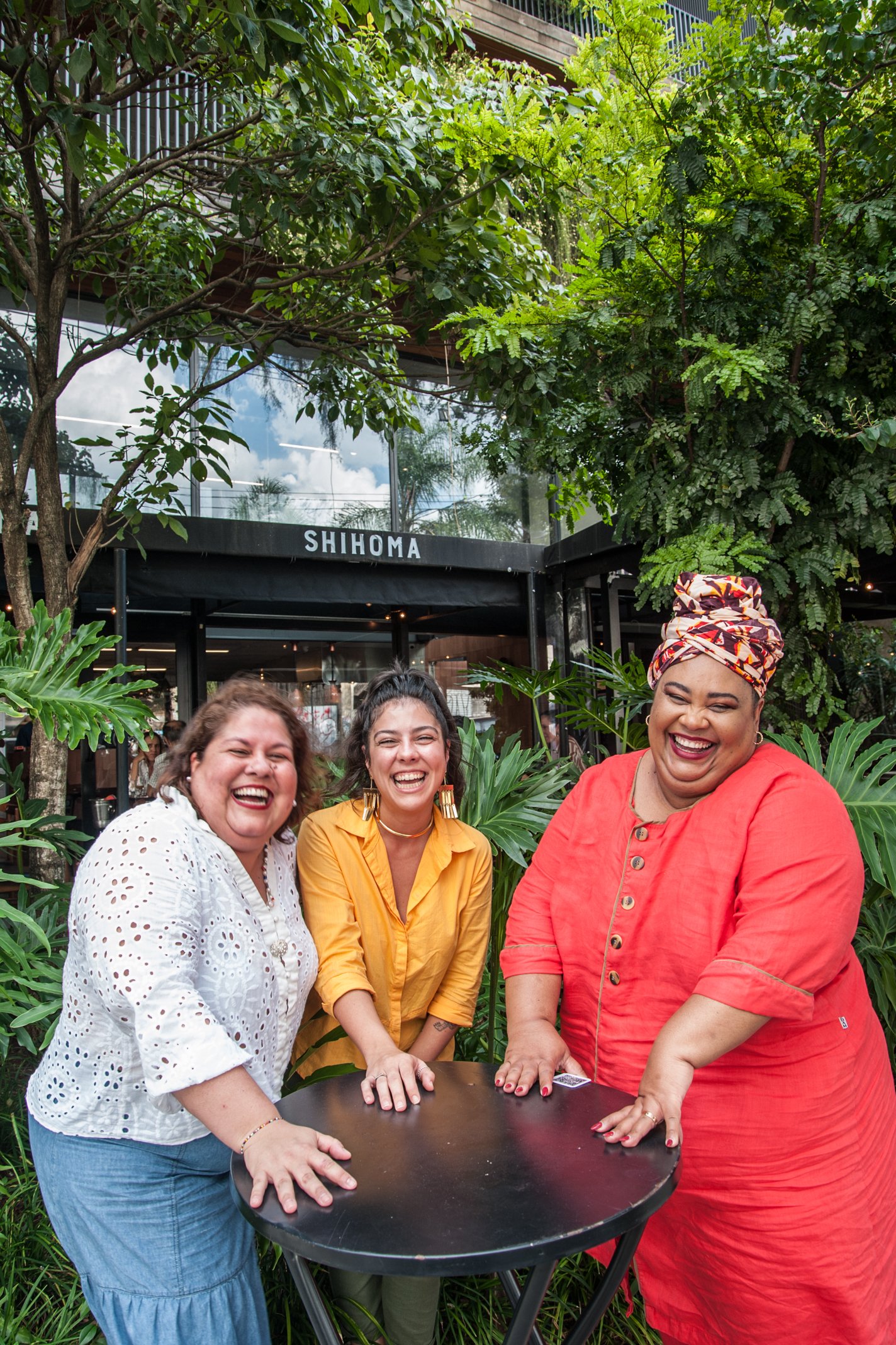 Shihoma Invita convida as chefs Carmem Virgínia e Paula Bandeira, do Altar Cozinha Ancestral/Créditos: Rogerio Gomes