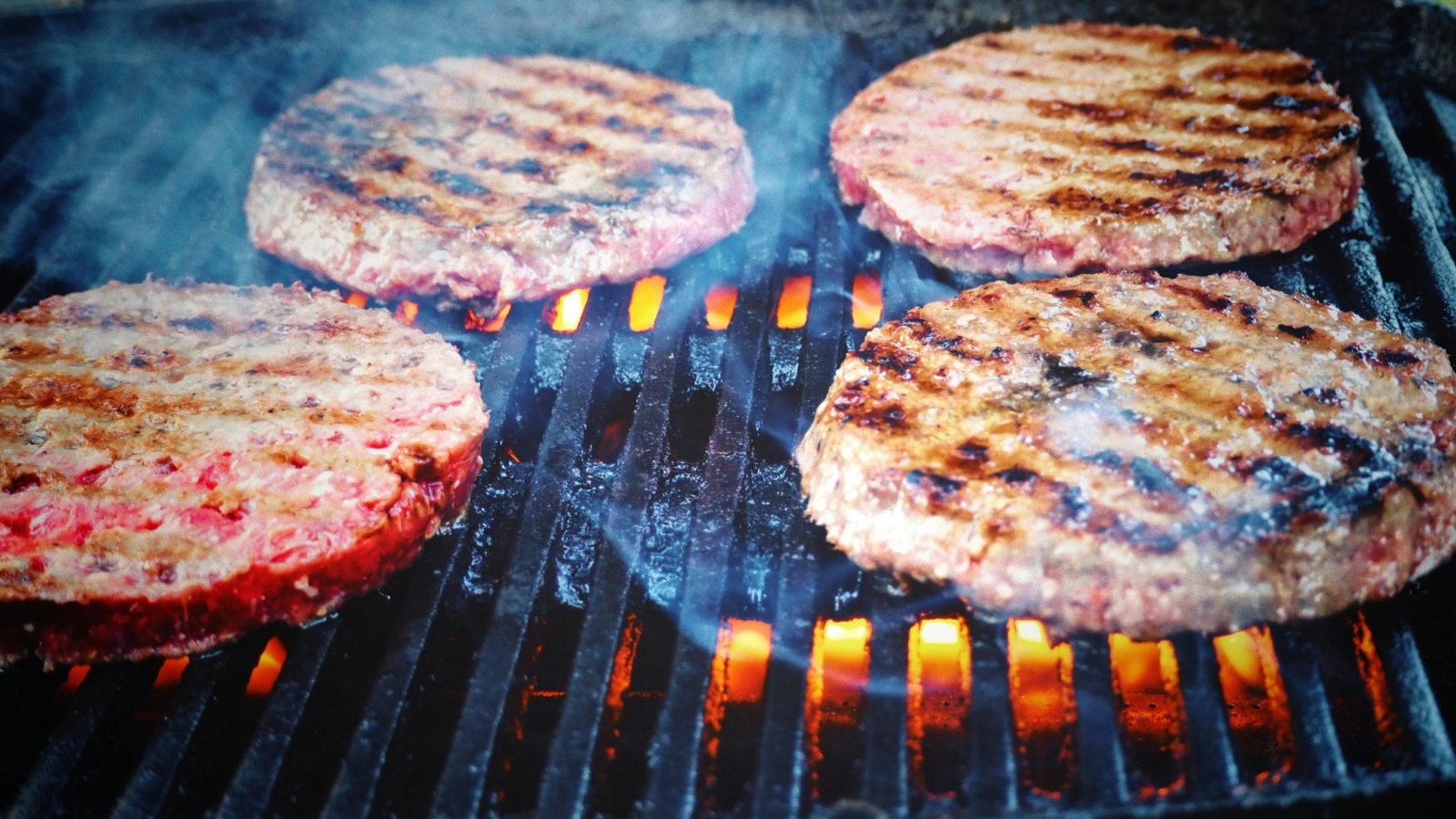 Marcas de grelha realmente significam carnes mais saborosas? Entenda