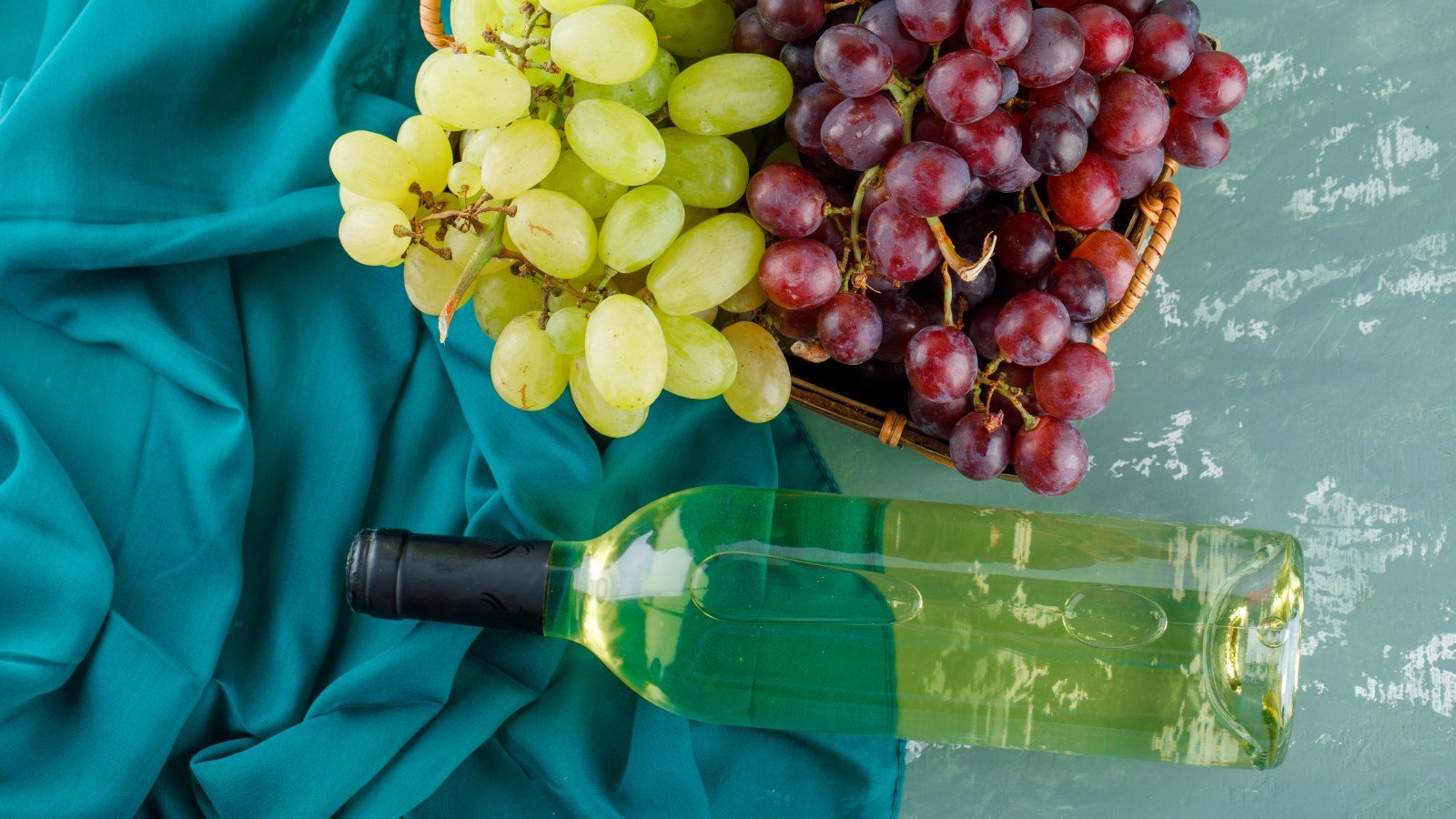 Vinhos brancos de uvas tintas? Entenda como essa variação é criada