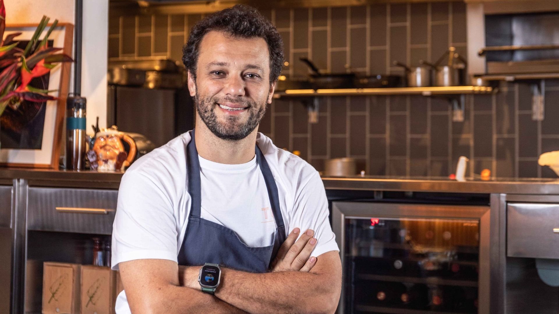 ‘Chef é cargo’: Thomas Troisgros reivindica título de ‘cozinheiro’ e reflete sobre profissão que corre na família