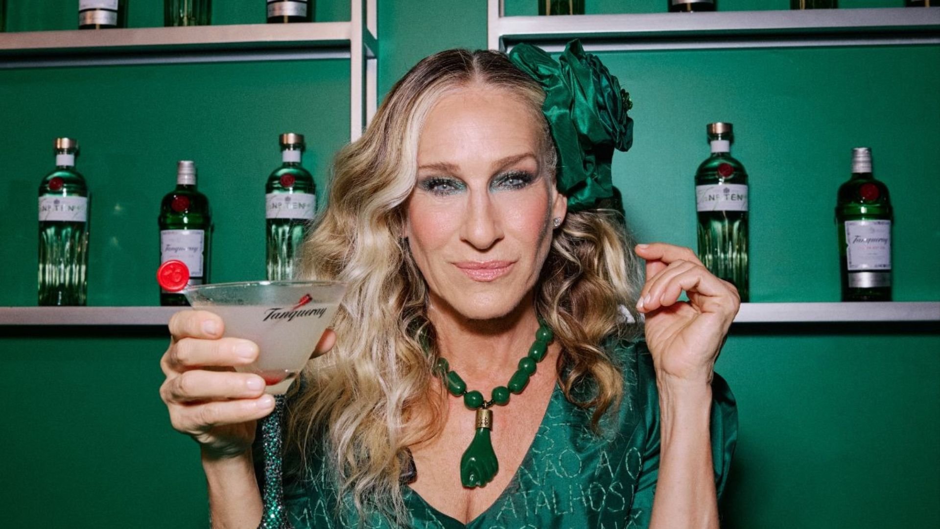 Atriz Sarah Jessica Parker durante passagem pelo Carnaval brasileiro